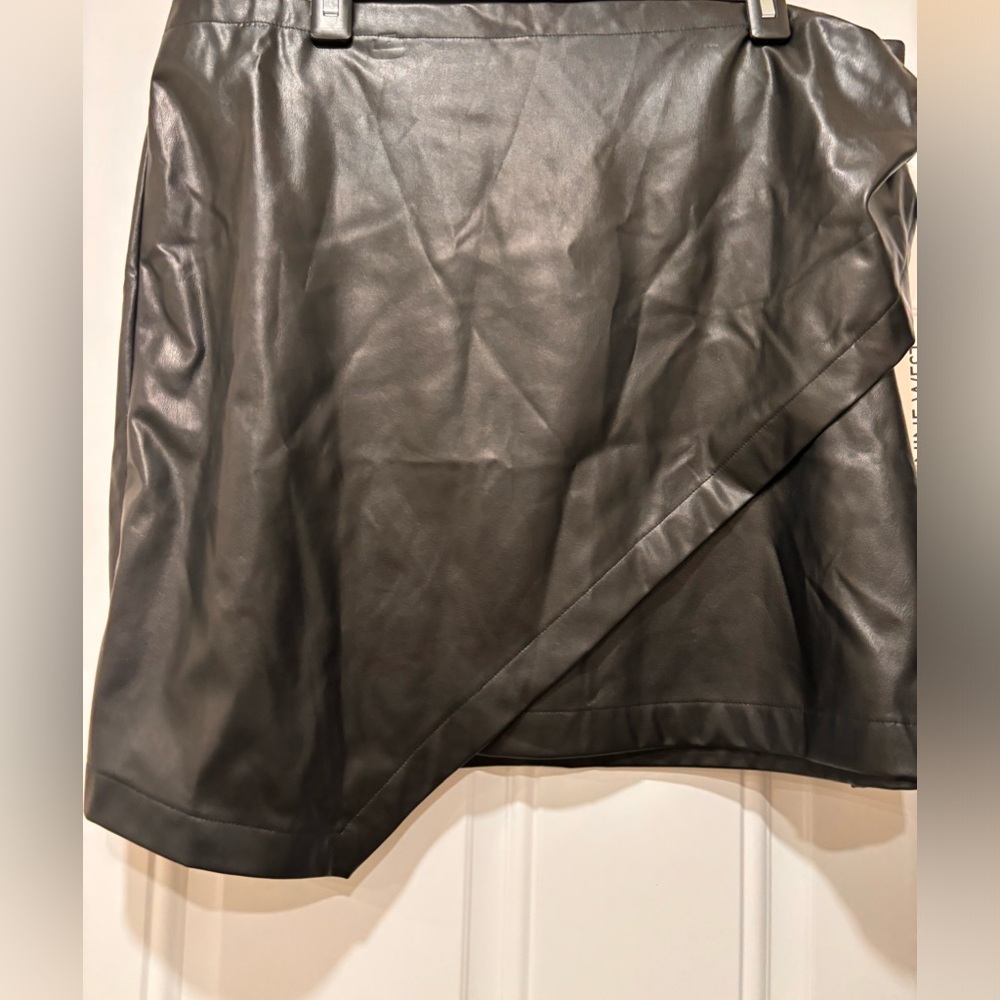 NINE WEST WRAP AROUND SKIRT